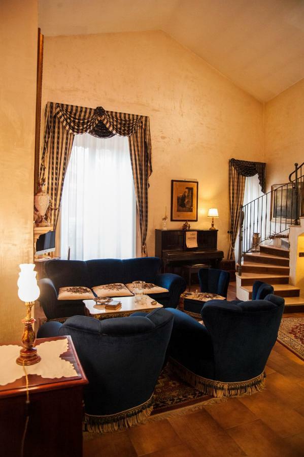 Residenza D'Oria B&B Foggia Luaran gambar